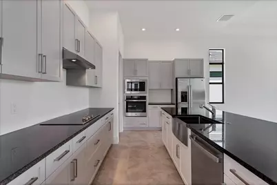 11297 SW Pietra Way, Port Saint Lucie, FL 34987 - Photo 5