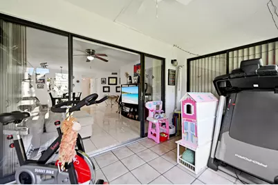 3385 Lucerne Park Drive, Greenacres, FL 33467 - Photo 15