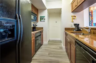 347 N New River Dr E, Fort Lauderdale, FL 33301 - Photo 9