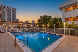 17051 NE 35th Ave, North Miami Beach, FL 33160 - Photo 27