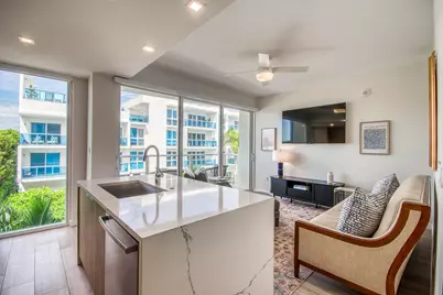 117 Lake Avenue #303, Lake Worth, FL 33460 - Photo 5
