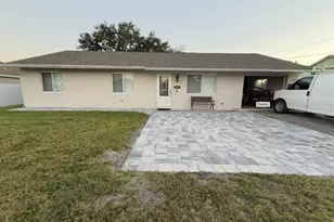 1082 SW Bellevue Ave, Port Saint Lucie, FL 34953 - Photo 3