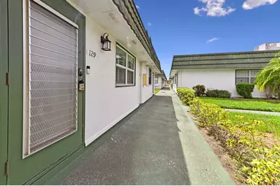 129 Waterford F, Delray Beach, FL 33446 - Photo 3