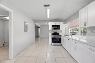 3427 NW 37th St, Lauderdale Lakes, FL 33309 - Photo 13