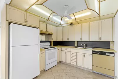 4062 Oakridge F #4062, Deerfield Beach, FL 33442 - Photo 5