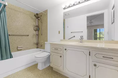 4062 Oakridge F #4062, Deerfield Beach, FL 33442 - Photo 15