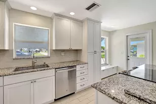 713 Gumtree Rd, North Palm Beach, FL 33408 - Photo 15