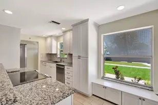 713 Gumtree Rd, North Palm Beach, FL 33408 - Photo 17
