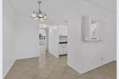 79 Chatham D, West Palm Beach, FL 33417 - Photo 5