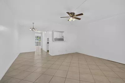 79 Chatham D, West Palm Beach, FL 33417 - Photo 3