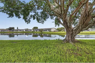 79 Chatham D, West Palm Beach, FL 33417 - Photo 1