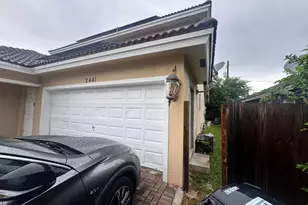 2441 NW 14th Ct, Fort Lauderdale, FL 33311 - Photo 3