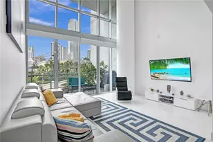 90 SW 3rd St, Miami, FL 33130 - Photo 5