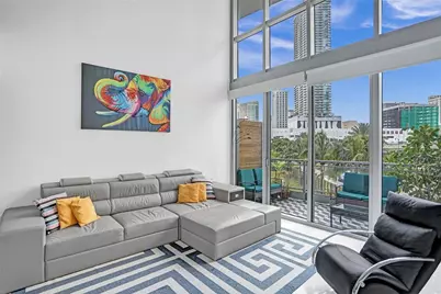 90 SW 3rd Street #TH300B, Miami, FL 33130 - Photo 7