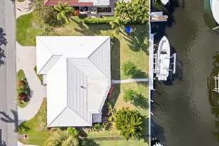 8945 SE Harbor Island Way, Hobe Sound, FL 33455 - Photo 41