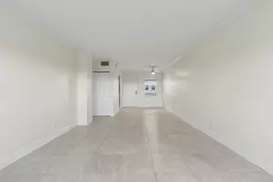 2555 NE 11th St, Fort Lauderdale, FL 33304 - Photo 9