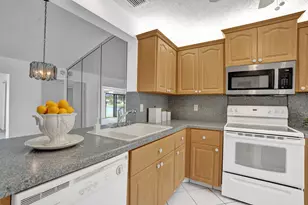 2129 SW 17th Cir, Deerfield Beach, FL 33442 - Photo 5