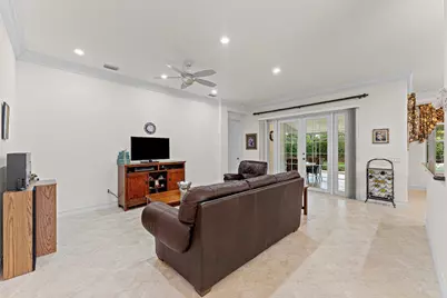 11025 Carmelcove Circle, Boynton Beach, FL 33473 - Photo 7