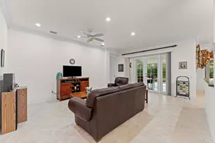 11025 Carmelcove Cir, Boynton Beach, FL 33473 - Photo 7