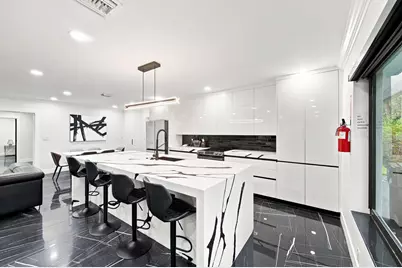 2457 NE 27th Terrace, Fort Lauderdale, FL 33305 - Photo 3