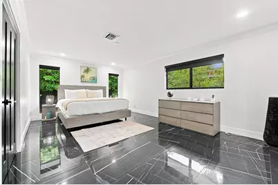 2457 NE 27th Terrace, Fort Lauderdale, FL 33305 - Photo 9