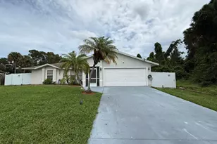1757 SW Gemini Ln, Port Saint Lucie, FL 34984 - Photo 3