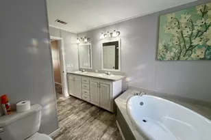 755 Ridgewood Dr, West Palm Beach, FL 33405 - Photo 17