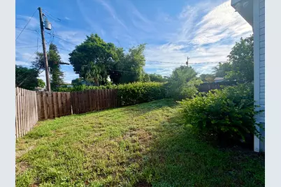 755 Ridgewood Drive, West Palm Beach, FL 33405 - Photo 21