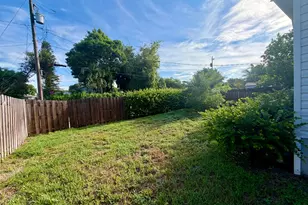 755 Ridgewood Dr, West Palm Beach, FL 33405 - Photo 21