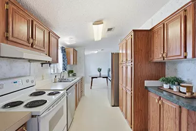 407 NE 9th Avenue, Okeechobee, FL 34972 - Photo 9