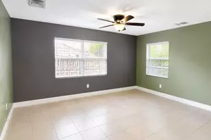 712 NE 3rd Ave, Pompano Beach, FL 33060 - Photo 3