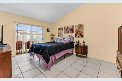 4941 NW 83rd Avenue, Lauderhill, FL 33351 - Photo 17