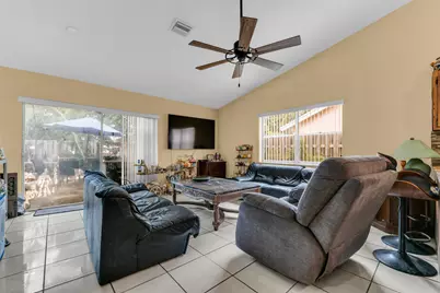 4941 NW 83rd Avenue, Lauderhill, FL 33351 - Photo 13