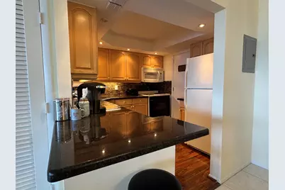 305 N Pompano Beach Boulevard #PH05, Pompano Beach, FL 33062 - Photo 5