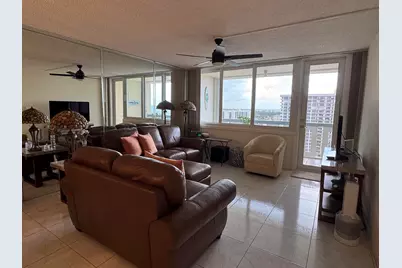 305 N Pompano Beach Boulevard #PH05, Pompano Beach, FL 33062 - Photo 7