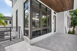 8243 NW 48th St, Doral, FL 33166 - Photo 7