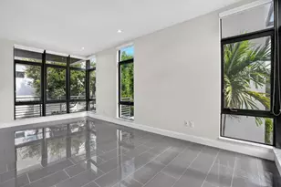 8243 NW 48th St, Doral, FL 33166 - Photo 13