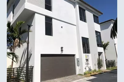8243 NW 48th Street, Doral, FL 33166 - Photo 9