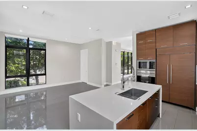 8243 NW 48th Street, Doral, FL 33166 - Photo 21