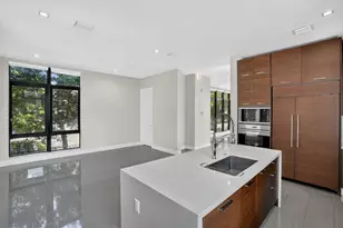 8243 NW 48th St, Doral, FL 33166 - Photo 21