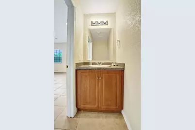 852 NW 9th Street, Hallandale Beach, FL 33009 - Photo 23