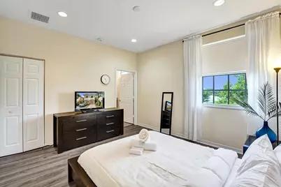 852 NW 9th Street, Hallandale Beach, FL 33009 - Photo 33