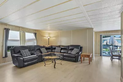 7983 SE Saratoga Drive, Hobe Sound, FL 33455 - Photo 9