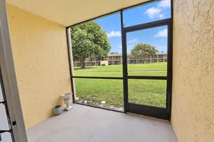 1604 Meadows Cir W, Boynton Beach, FL 33436 - Photo 15