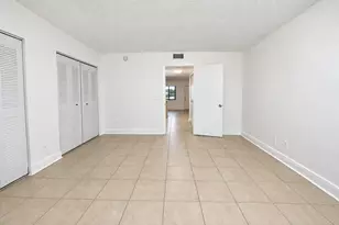 1604 Meadows Cir W, Boynton Beach, FL 33436 - Photo 13