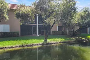 435 Lakeview Dr, Weston, FL 33326 - Photo 17