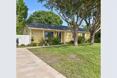 4702 Myrtle Drive, Fort Pierce, FL 34982 - Photo 1