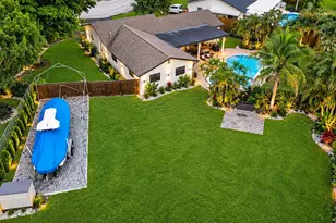 8764 SW 51st Ct, Cooper City, FL 33328 - Photo 3