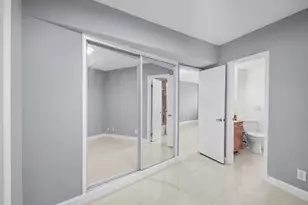 3250 NE 28th St, Fort Lauderdale, FL 33308 - Photo 13
