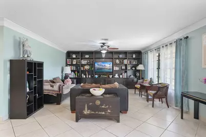 154 Santa Monica Avenue, Royal Palm Beach, FL 33411 - Photo 15